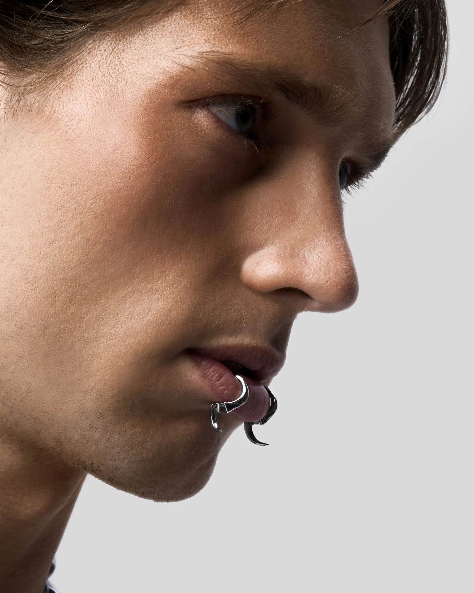 Delirium Lip Cuff - Image 8