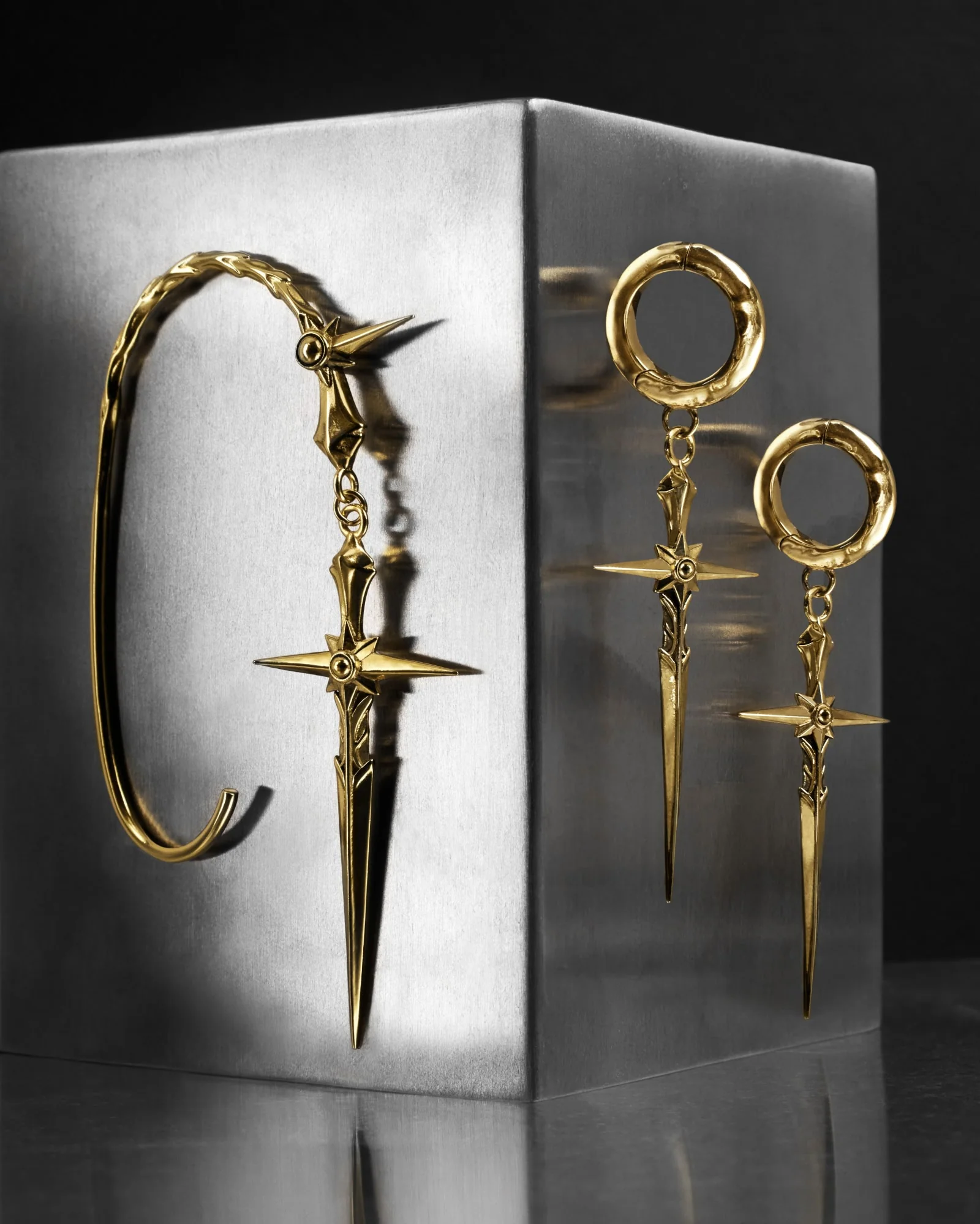 Ecledia Hangers - Image 5