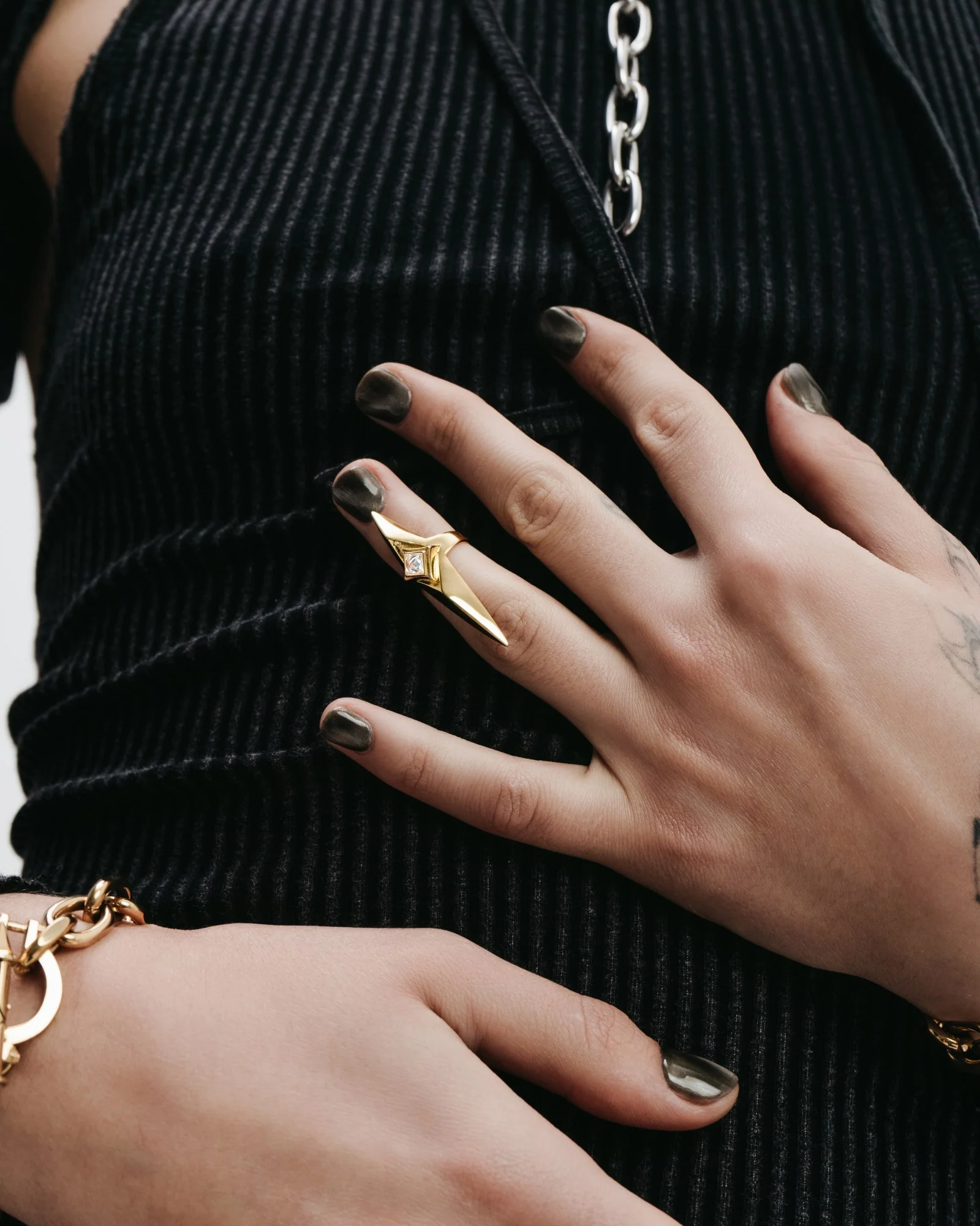 Lucent Nail Ring - Image 14