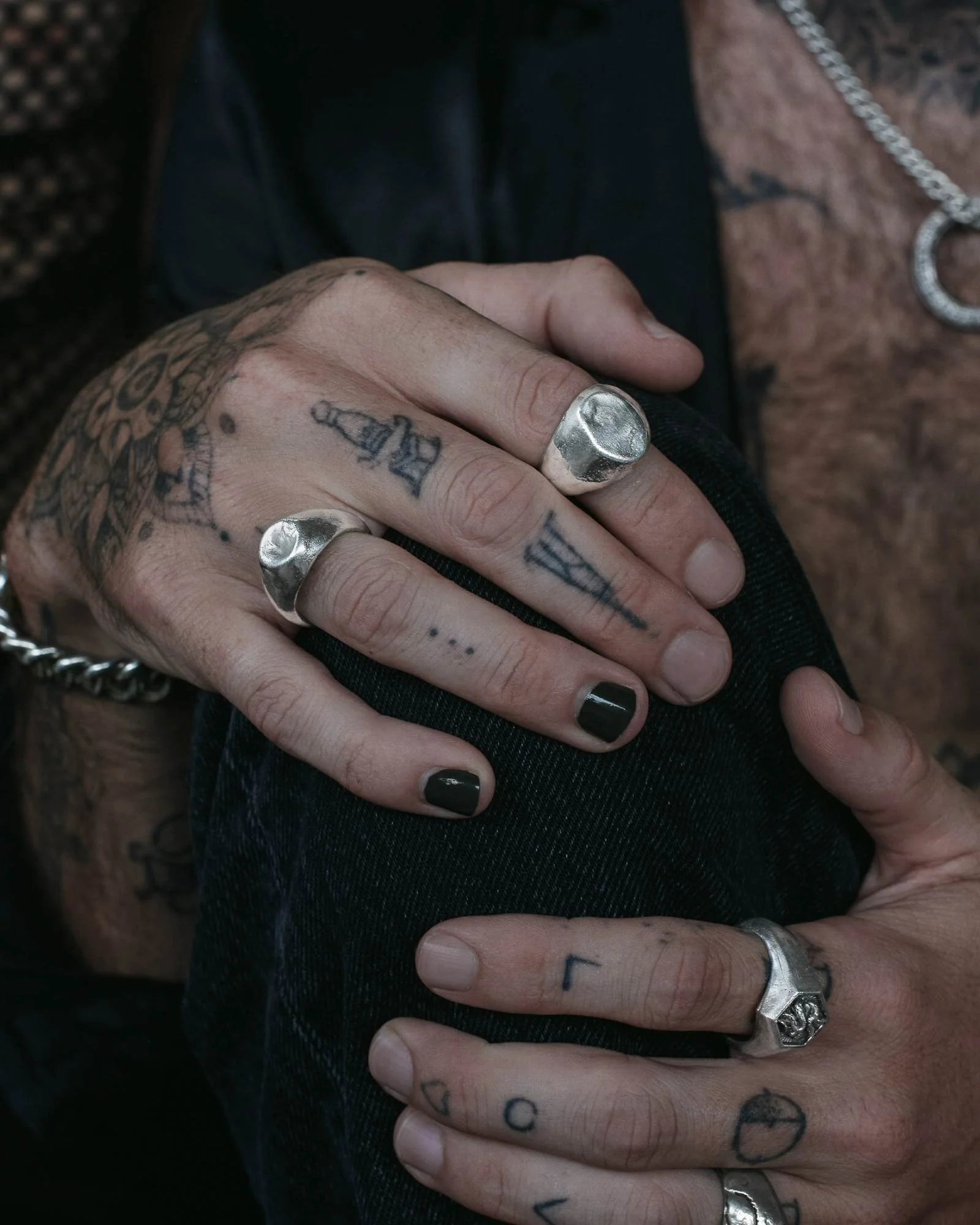 Ode Signet Ring - Image 4