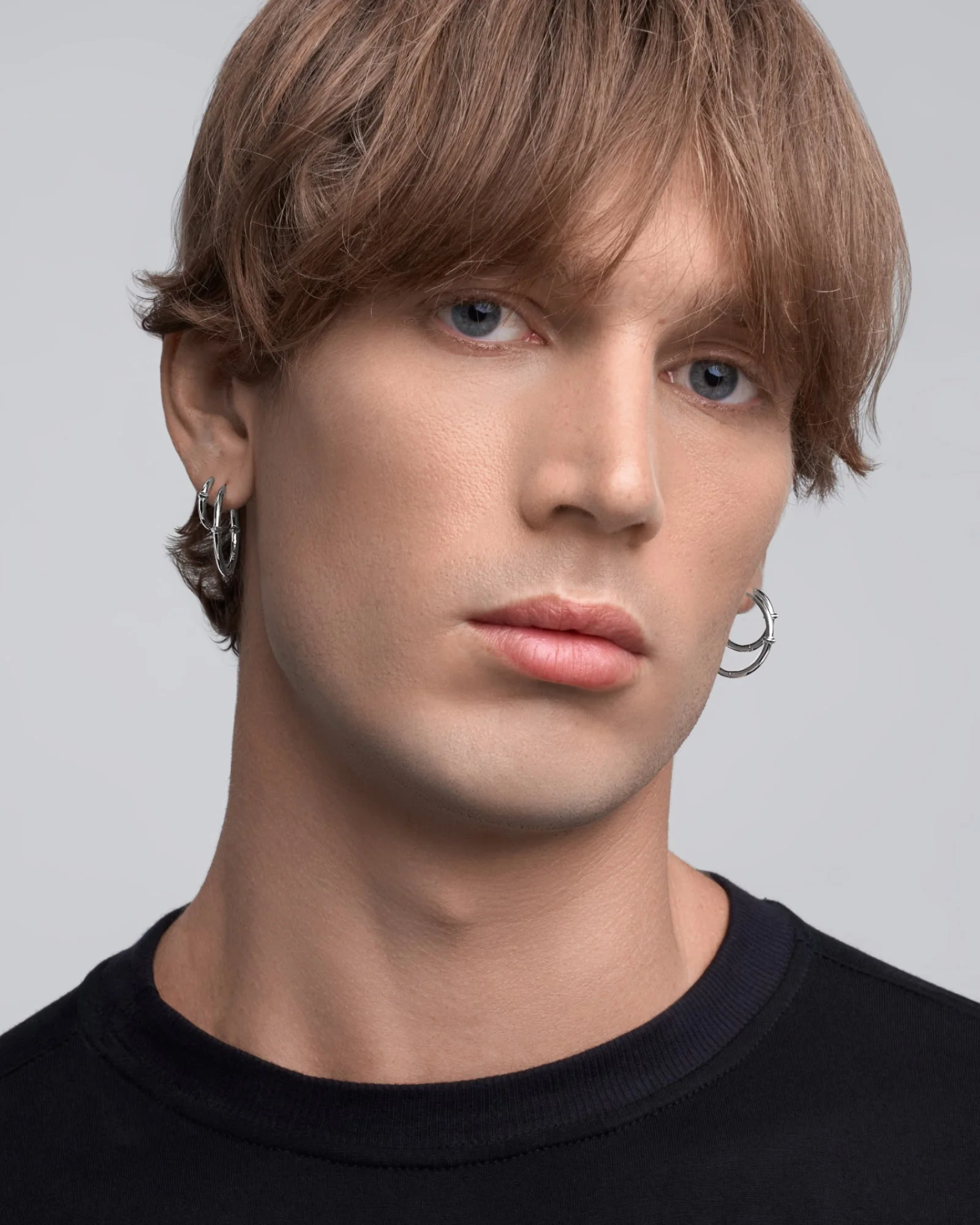 Qria Hoop Earrings Set - Image 8