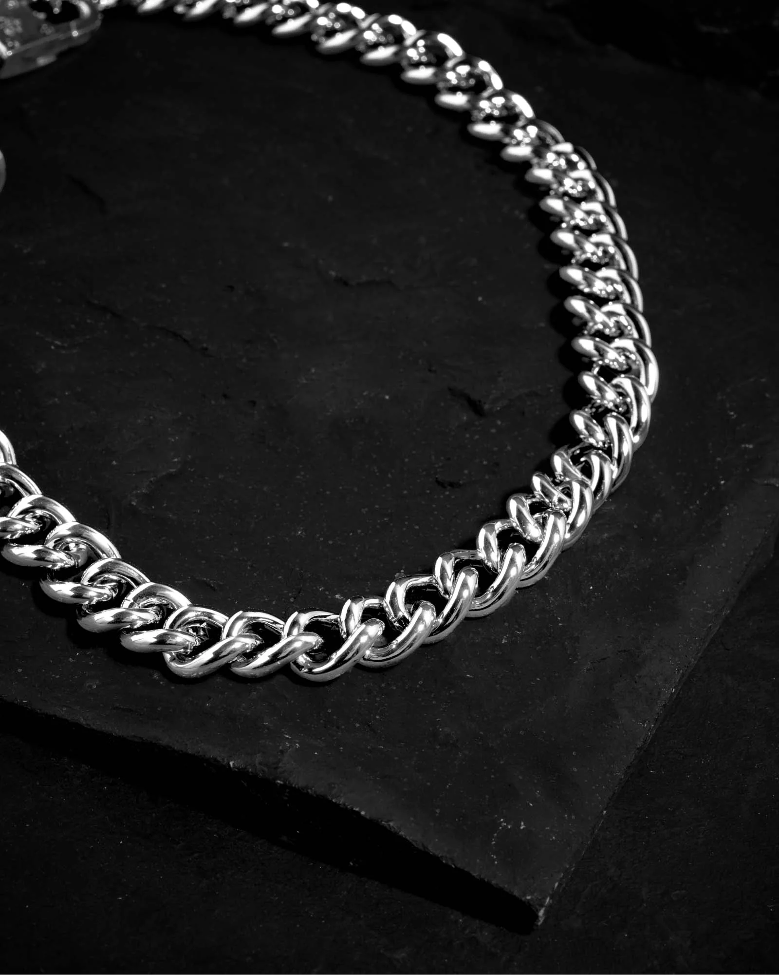 Sync Chain Necklace - Image 7