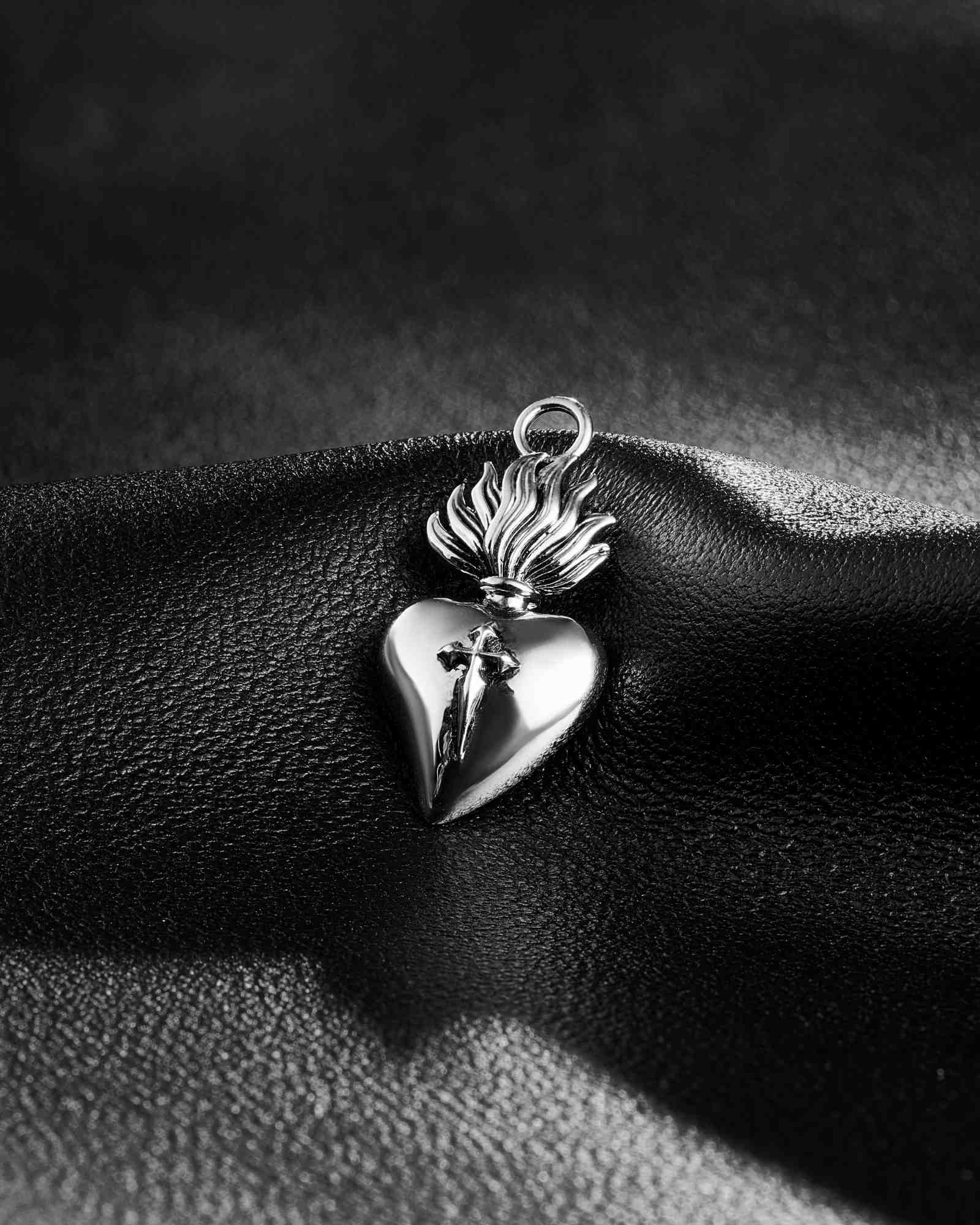 The Sacrament Charm - Image 8