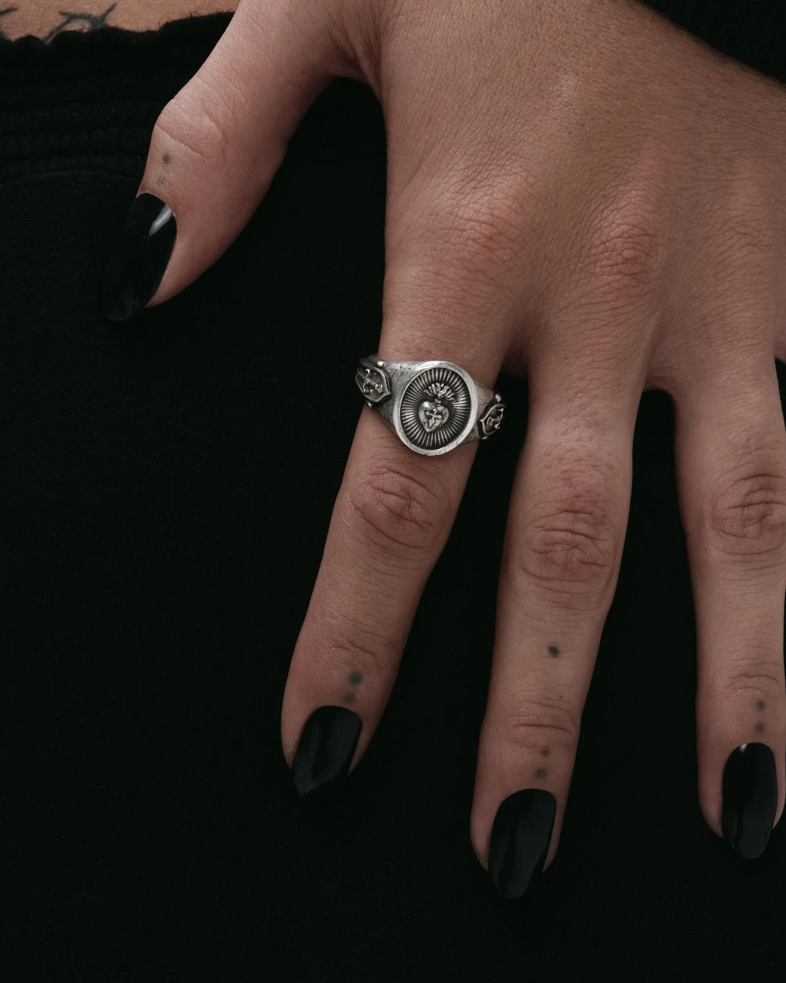 The Sacrament Ring - Image 8